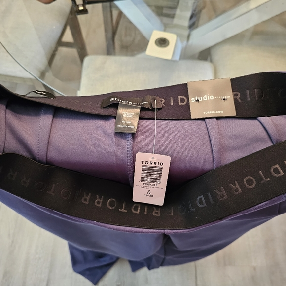 💥NEW! Torrid Wide Leg Pants - Picture 4 of 13